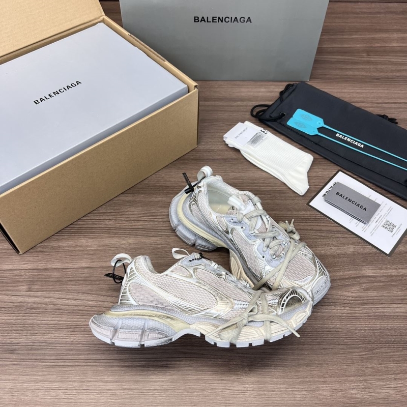 Ba1en*iaga track shoes